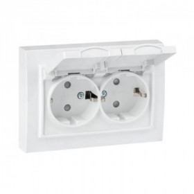 Минск Розетка 2-местная СП с/з с крышкой 16А белая с защ штор IP44 EKF