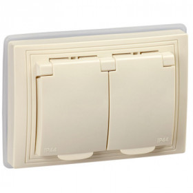 KVARTA Розетка 2-местная РСбш12-3-ККм-44 с заземляющим контактом с защитными шторками и крышкой 16А IP44 кремовый IEK