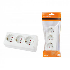 Розетка 3-х местная горизонтальная 2П+3 открытой установки IP20 16A с з ш белая "Ладога" TDM