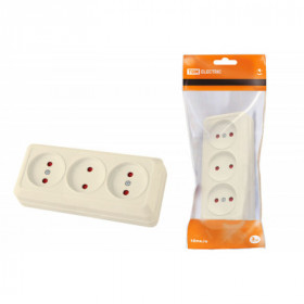 Розетка 3-х местная горизонтальная 2П открытой установки IP20 10A с з ш сл. кость "Ладога" TDM