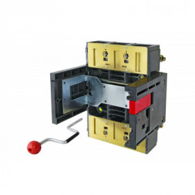 ПМ2 В-40 выдвижная с присоединением к вертикальным шинамTDM